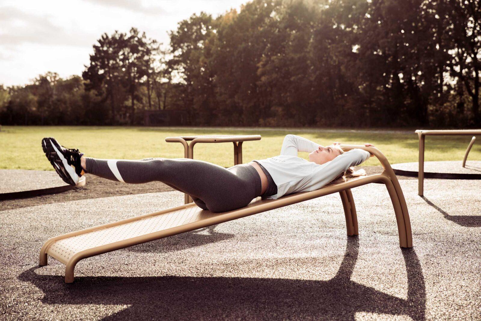 Spirer-Incline-Bench-b.jpg