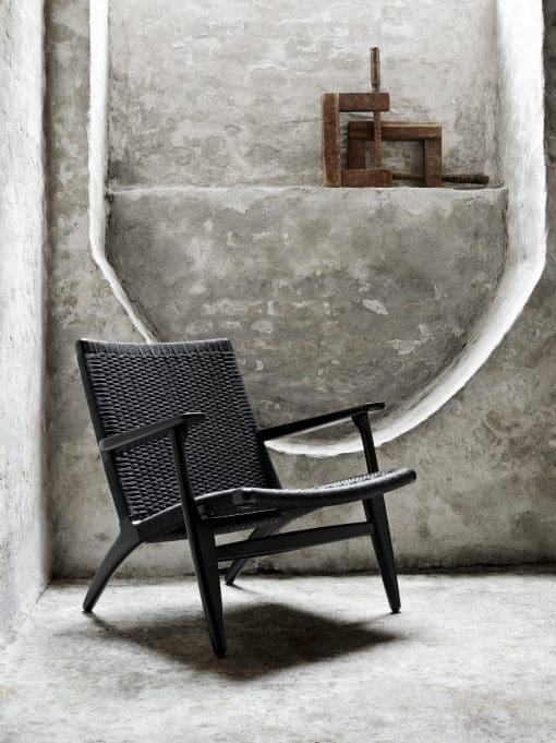 Carl Hansen CH25 Lounge Chair