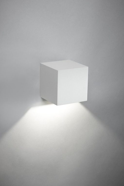 Light Point Box Wall Lamp