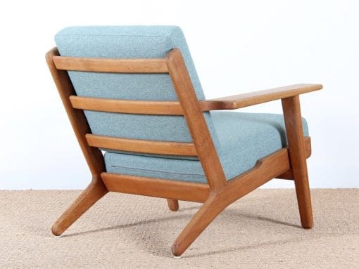 Getama - Classic Easy Chair 290 by Hans J. Wegner