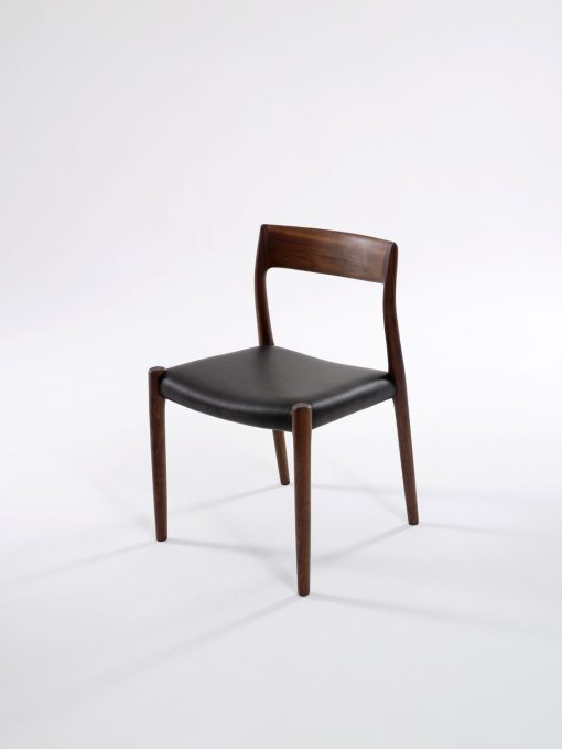 J. L. Møllers Chair No. 77