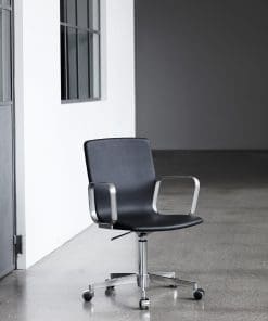 Magnus Olsen - Butterfly Swivel Office Chair