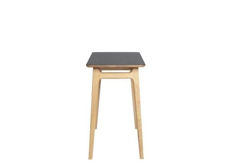 Magnus Olesen freya-desk-