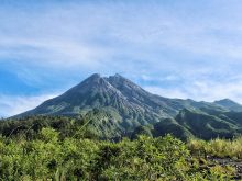 Vulkanen Merapi på Java i Indonesien