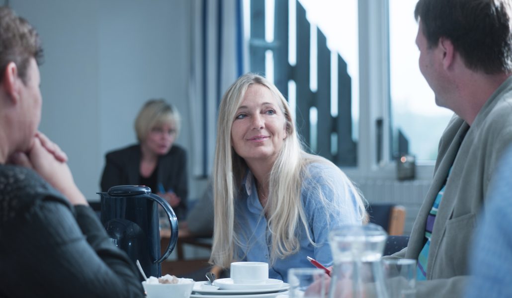 Netværk for ledere er samlet omkring bordet