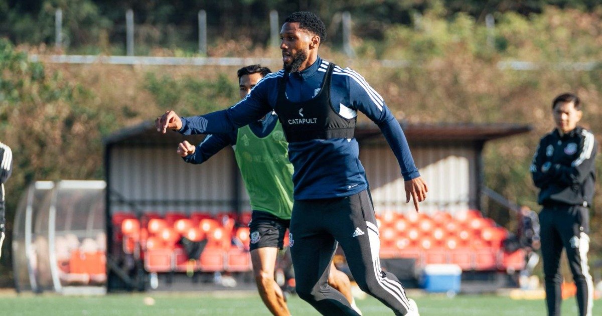 Defender Alie Sesay trains with new teammates