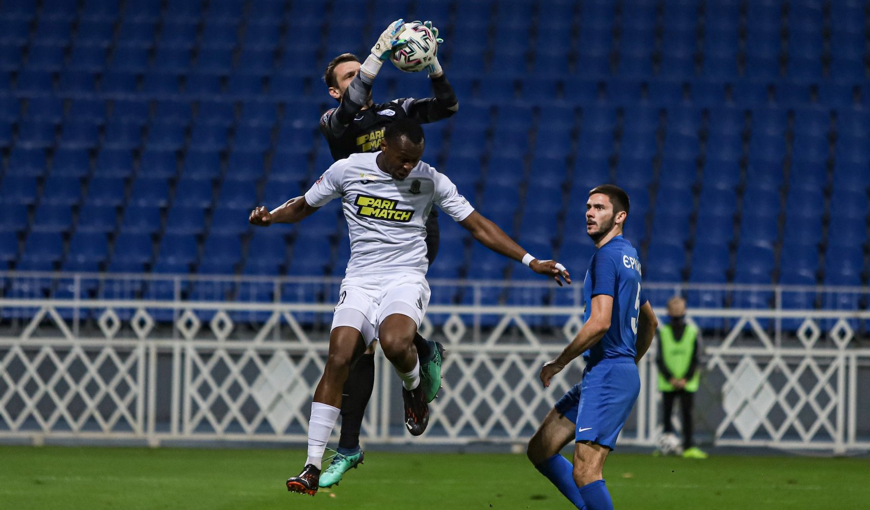 Striker Kargbo scores first Donetsk’s goal to rescue point