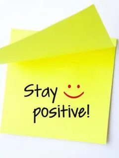 how to stay positive in a negative situation