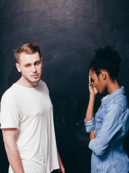 6 Subtle Signs A Guy Is Jealous And Likes You