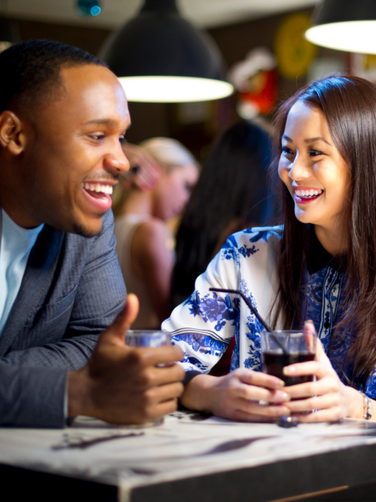 13 Amazing Signs of Chemistry on First Date