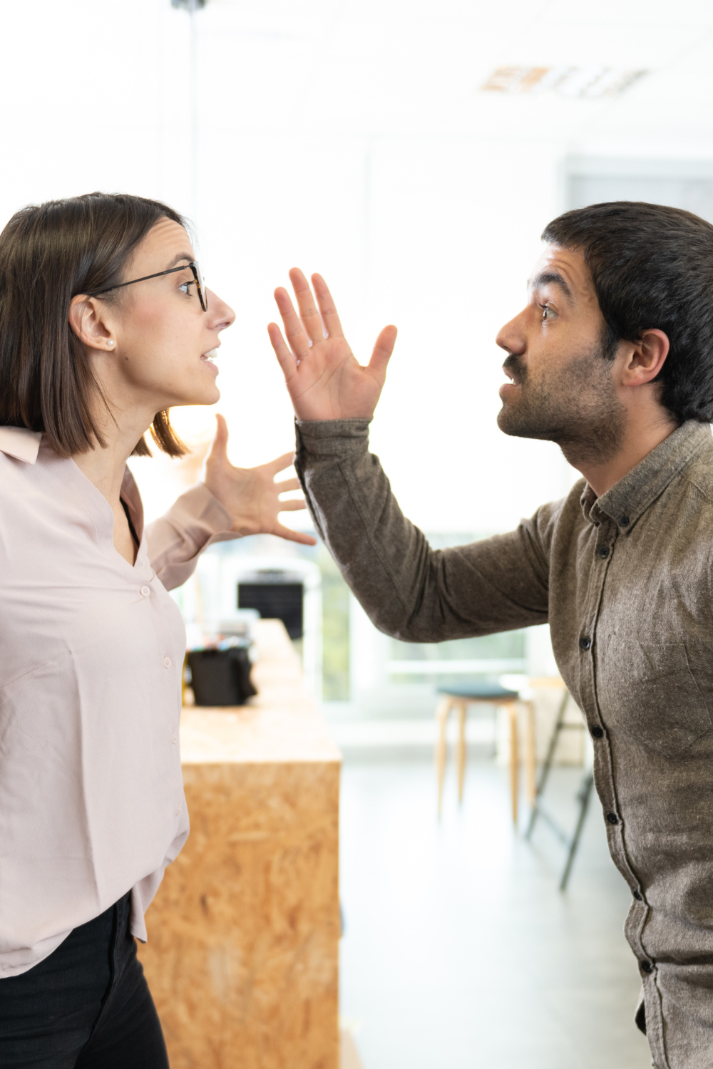  Signs Your Coworker is Threatened by You