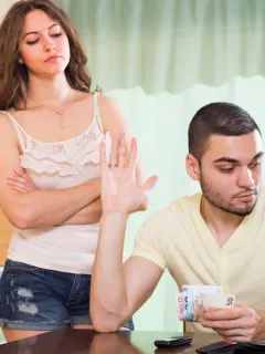 17 Signs Of Emotional Immaturity In A Man