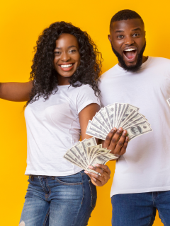 Should A Man Help His Girlfriend Financially?