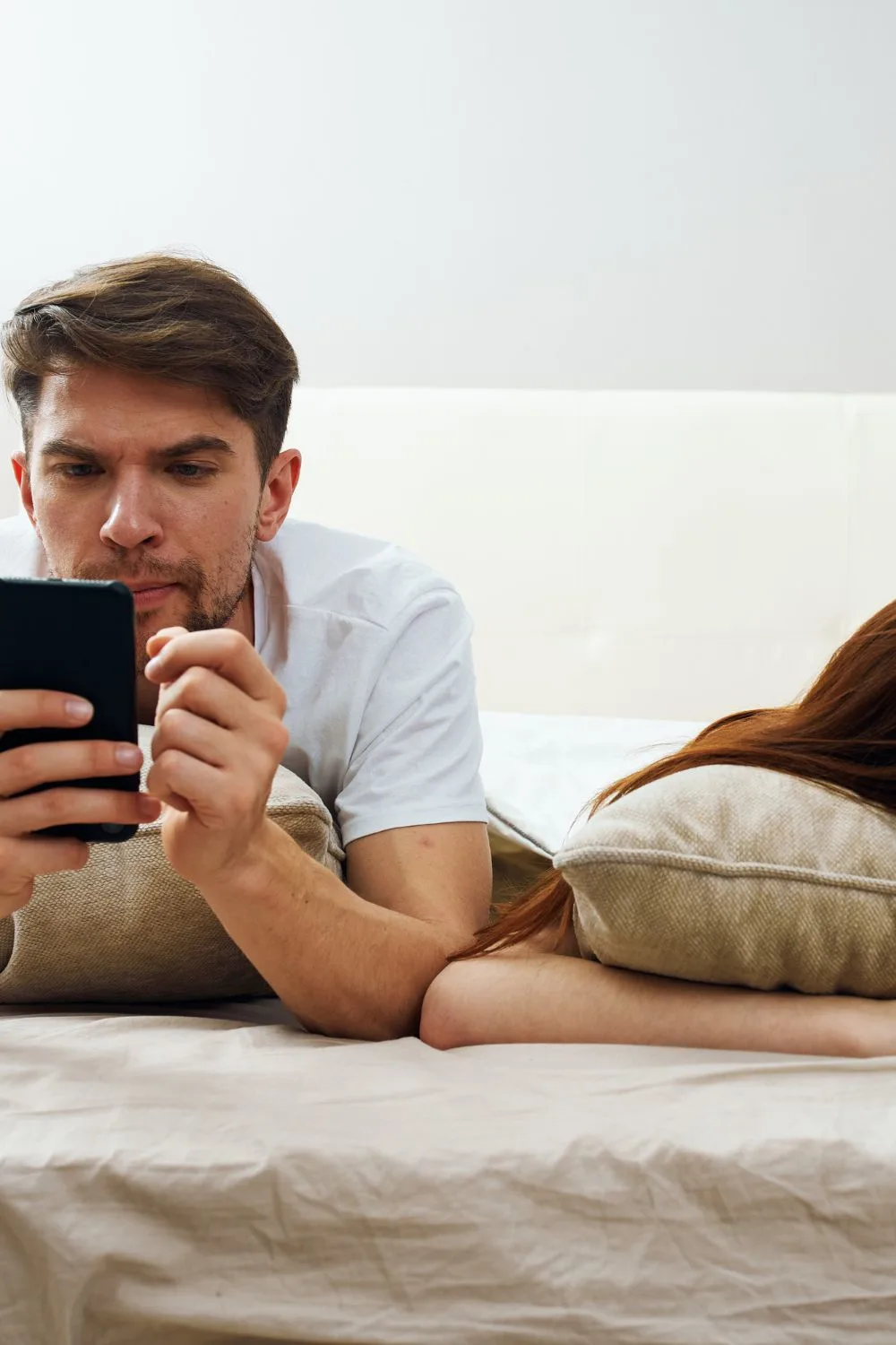 Signs He Cheated On Vacation