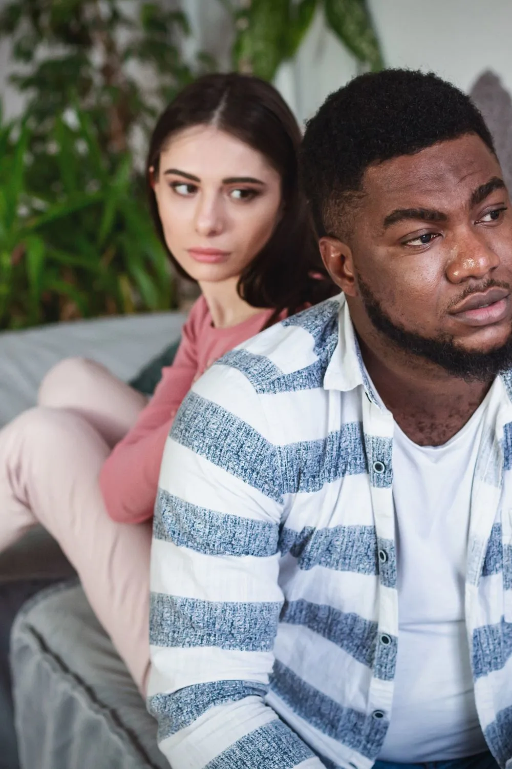 15 Things Guys Do When They Want To Break Up