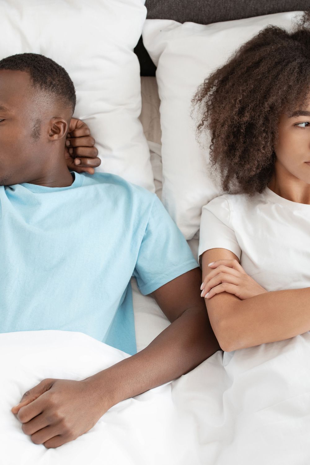 7 Signs Your Husband Loves You But Doesn't Like You