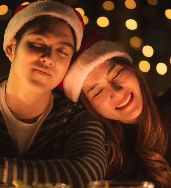 When A Guy Wants To Spend The Holidays With You: 9 Things It Means