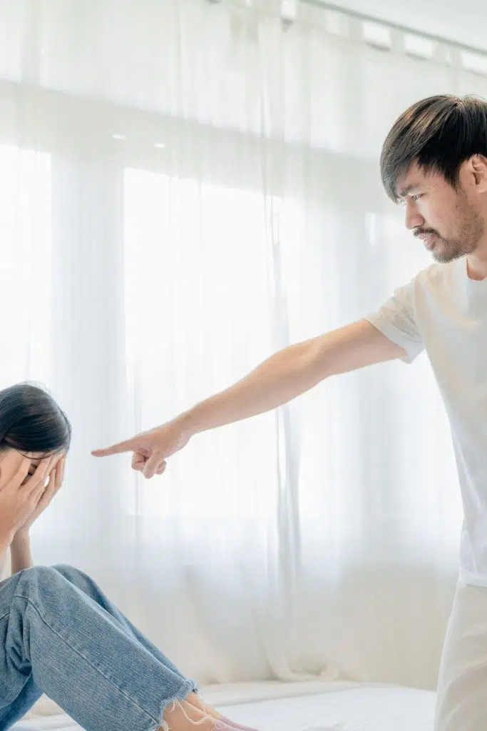 what does it mean when your husband always threatens divorce