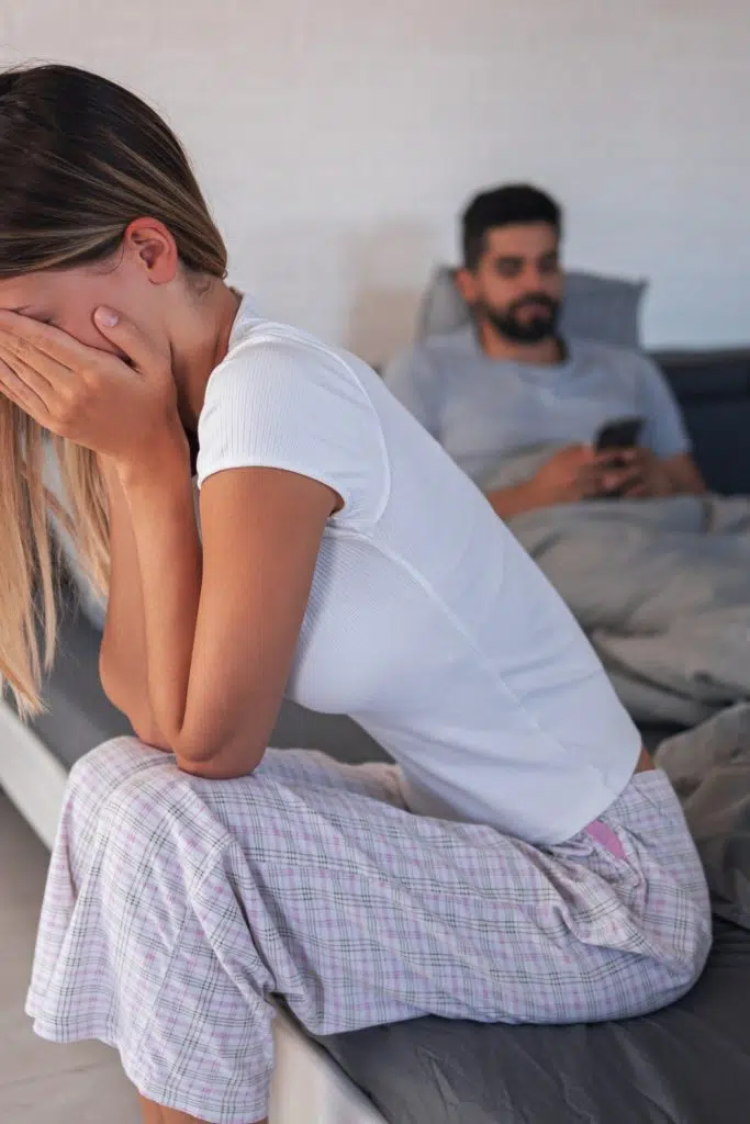 signs your husband secretly hates you