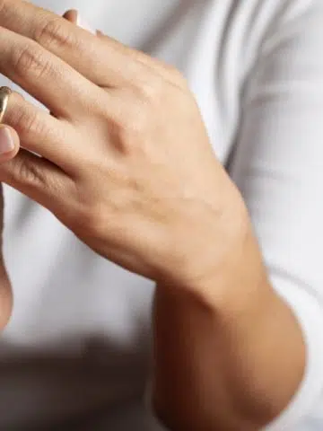 8 Things That Make A Woman Want To Walk Away From Her Marriage