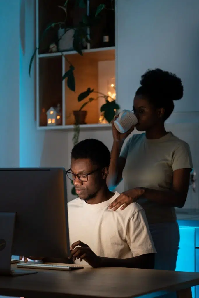 Signs your husband is grateful he married you