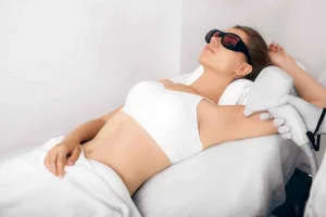 femme épilation laser institut beauté