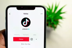 vidéos TikTok people influenceurs