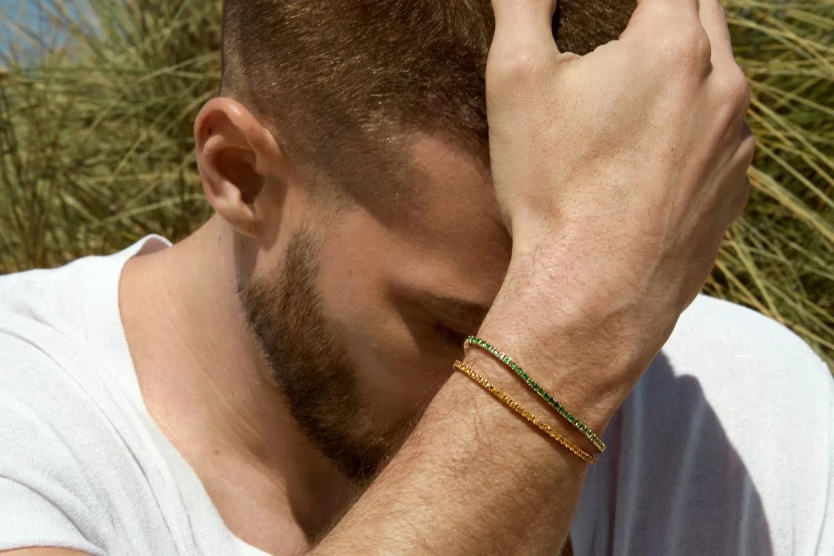 Bracelets en pierres précieuses pour homme