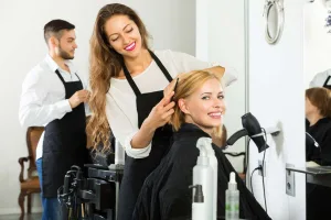 maintenir une coiffure saine et stylée