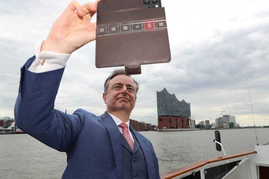 Bart De Wever op werkbezoek in de Duitse havenstad Hamburg. (© Nicolas Maeterlinck (Belga))