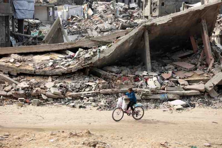 “Inmiddels is in Gaza 70 procent van de gebouwen vernietigd of beschadigd.” © afp