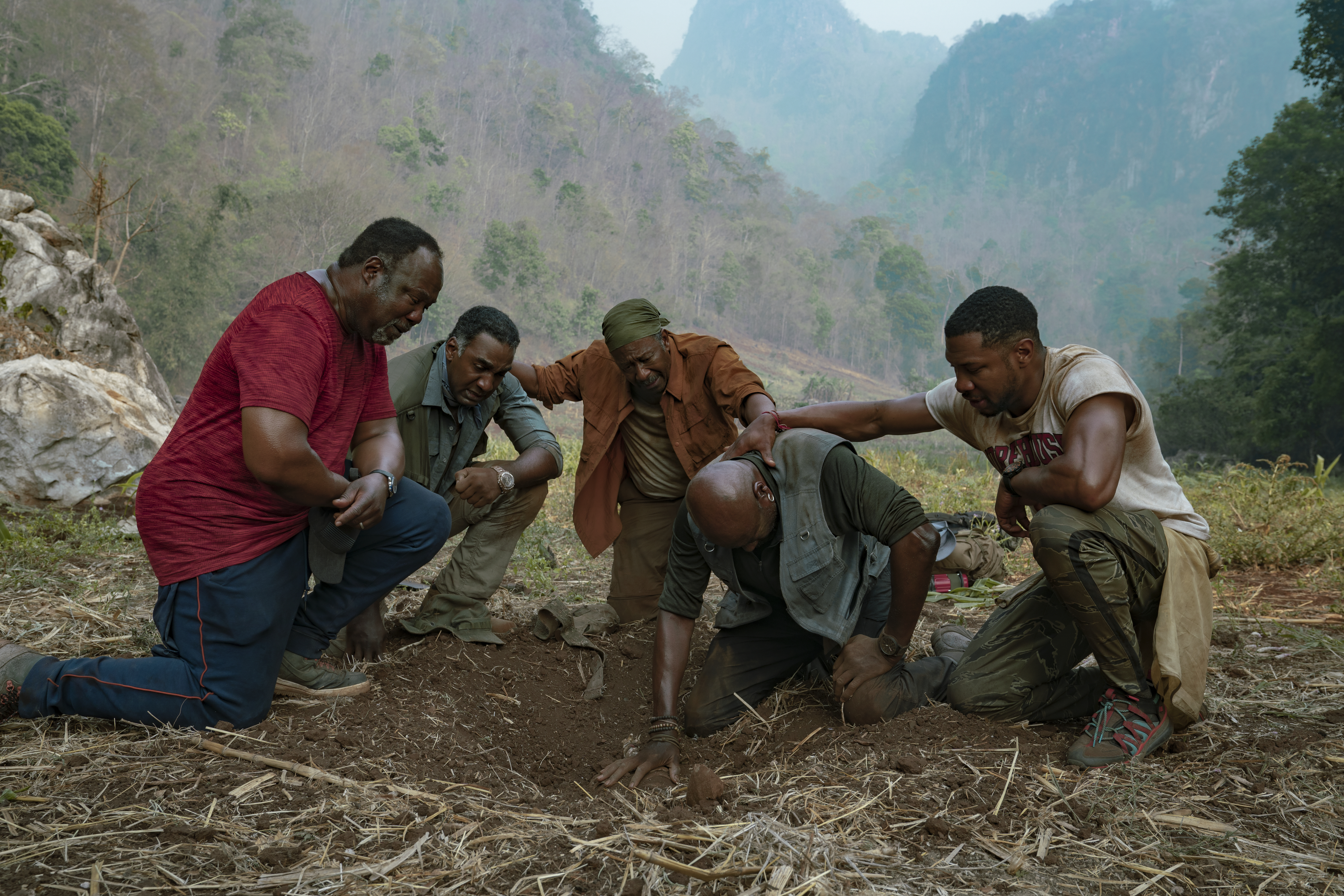 AnmeldelseDA 5 BLOODS: Race og smerte i Spike Lees Vietnam