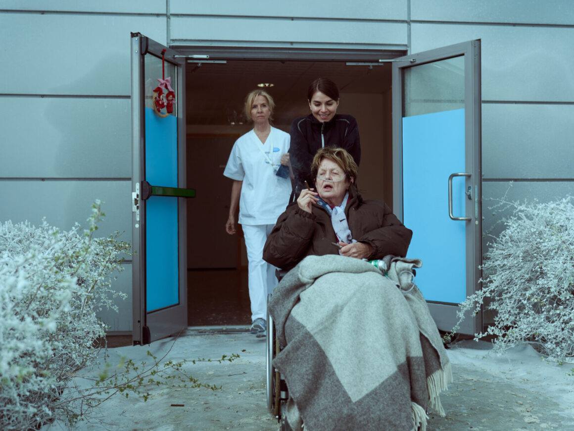 Anmeldelse HJEM TIL JUL SÆSON 1: Julet romcom på norsk