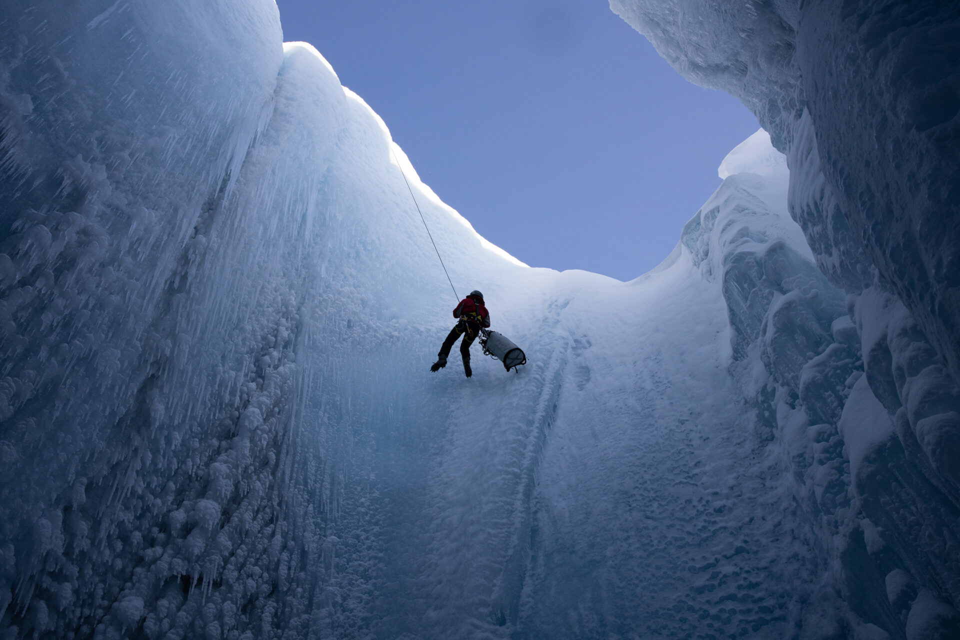 INTO THE ICE: Underskøn dommedagsprofeti