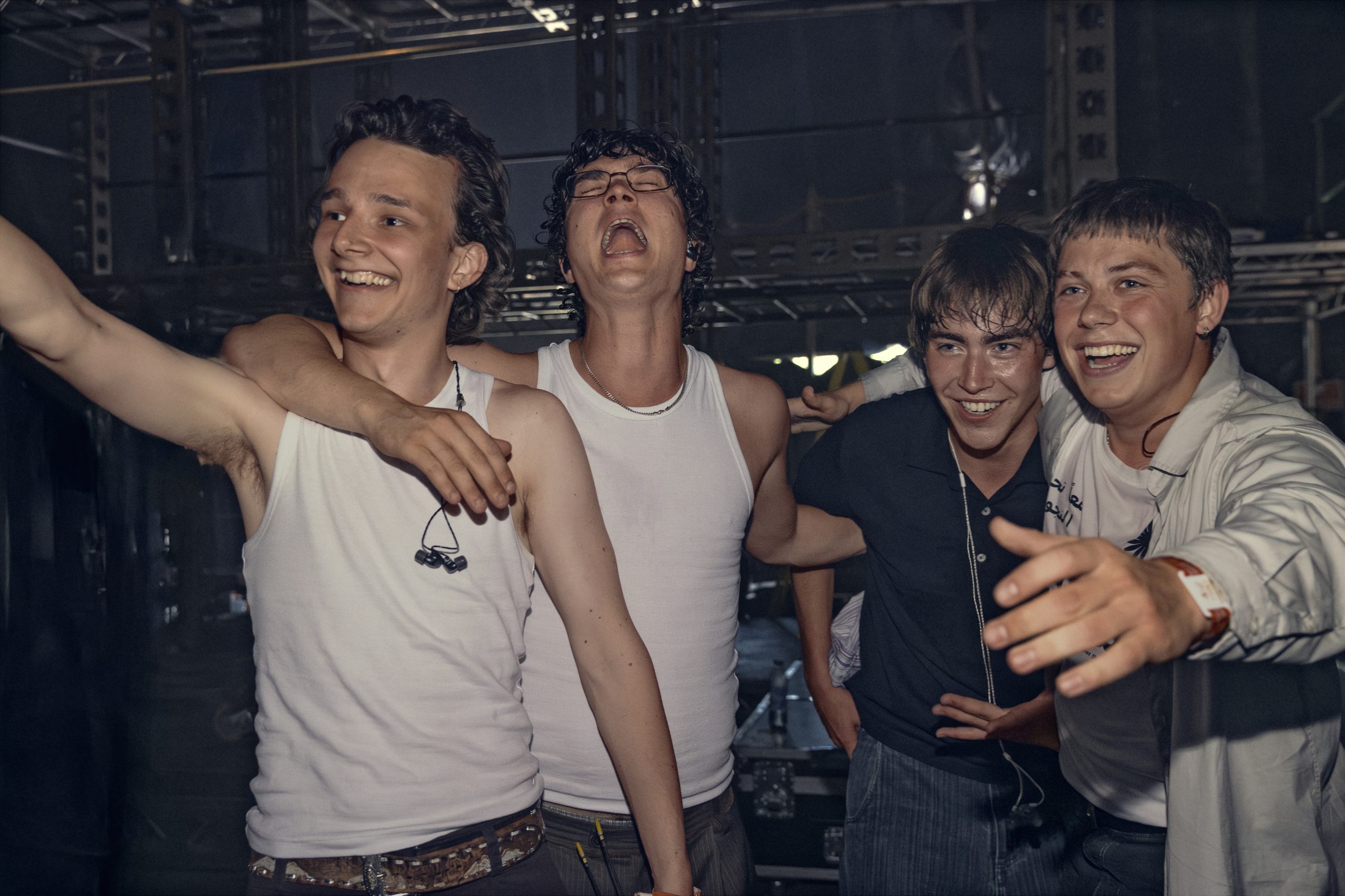 APHACA: BRUG FOR HINANDEN: Kometband overtog Imperial med ny dokumentarfilm