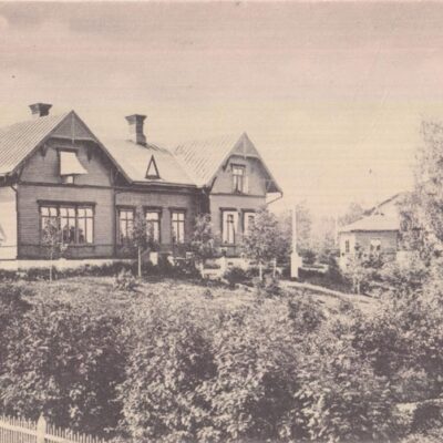 Holmsunds villa, Lycksele
Poststämplat 20/12 1908
Ägare: Ivar Söderlind
9x14