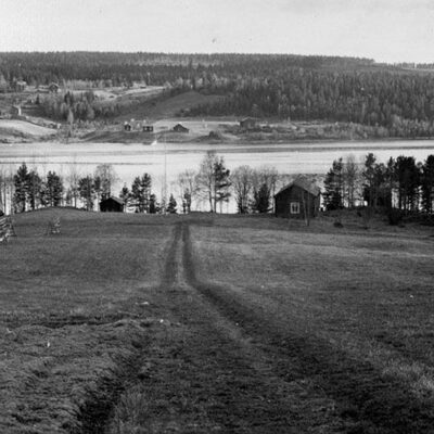 Februari 2013. Detta fotografi är taget av Katarina Ågren, Umeå.  Detta måste väl vara en av de tidigaste bilderna på hembygdsområdet, fotografiet är taget 1963.