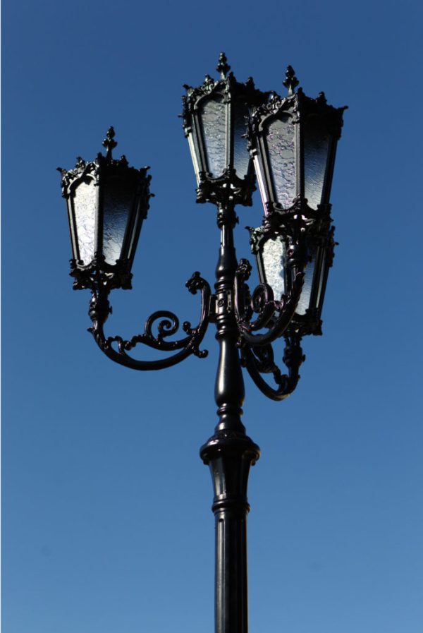 Lamppost, street lamp “Orchid”; 4 lanterns H438 atmosphere blue