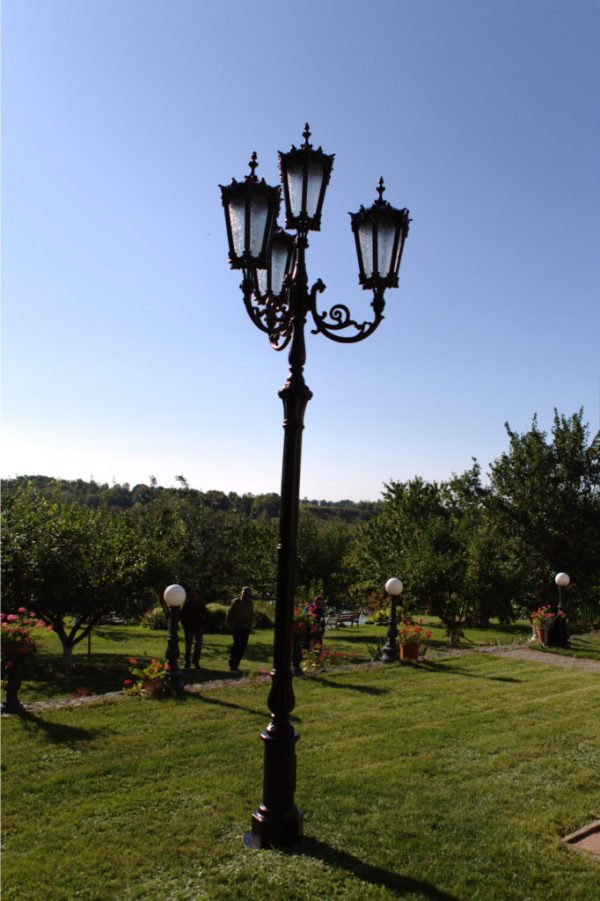 Lamppost, street lamp “Orchid”; 4 lanterns H438 atmosphere park