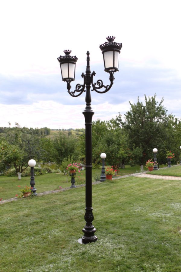 Lamppost, street lamp “Paris-Royal” with 2 lanterns H3m43