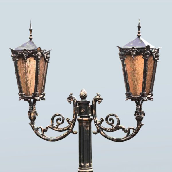 Lamppost, street lamp “Postal”; 2 lanterns H275 detail top