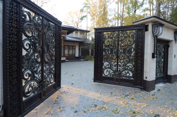 Wrought iron entrance gate “ART DECO”