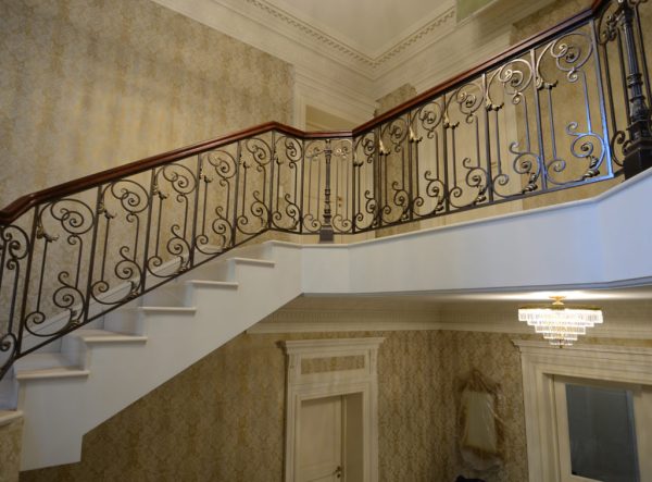 Wrought iron banister and balustrade “Royaal”