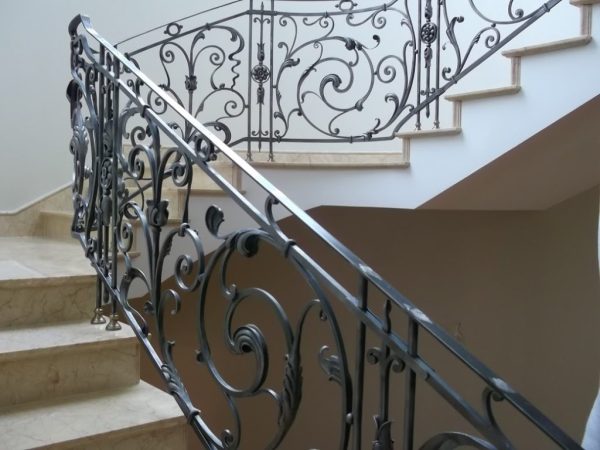 Wrought iron banister and balustrade “Sugarsnap”