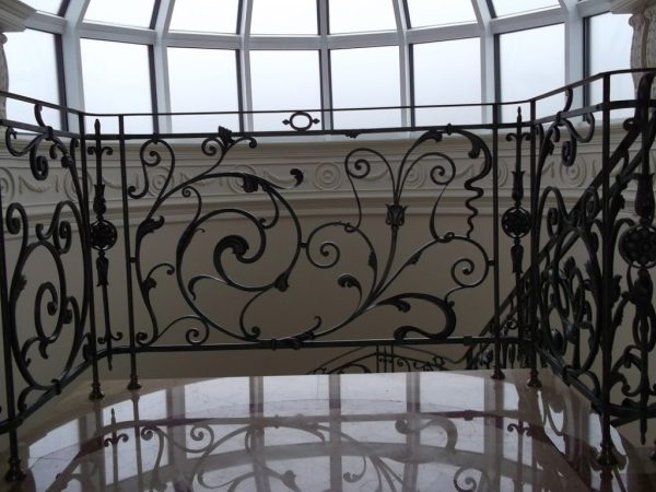 Wrought iron banister and balustrade “Sugarsnap”