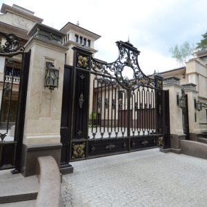 Wrought iron entrance gate 'Renaissance'