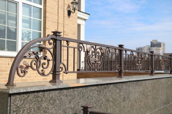 Wrought iron gate 'Cloverleaf'