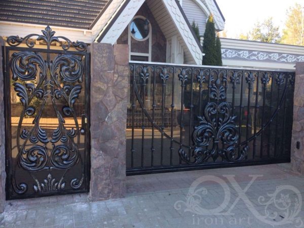 Wrought Iron Sealed Sliding Gate Entry Gate PR 0019016