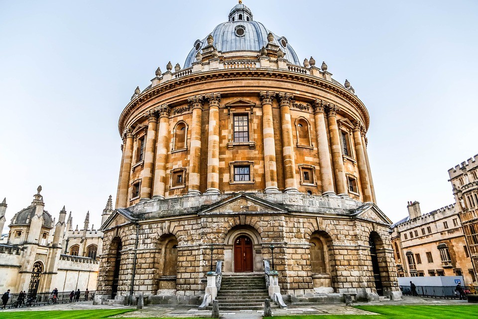 Oxbridge Oxford Cambridge application admissions apply