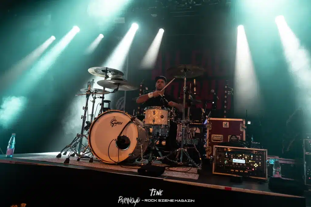 ALL FACES DOWN Stuttgart Im Wizemann by Tine Blessing